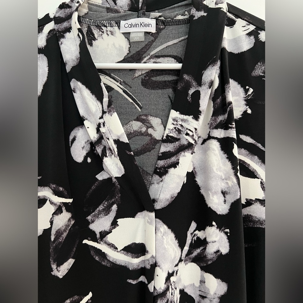 Calvin Klein Black and White Sleeveless Blouse Sz L - Picture 3 of 9